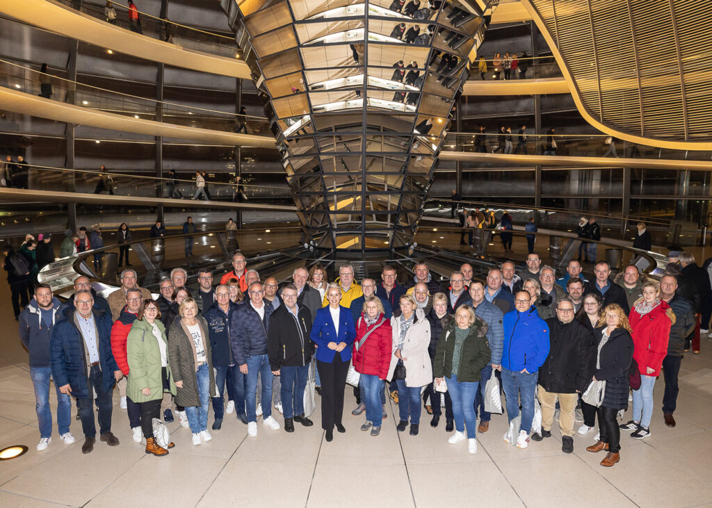 Delegation der Feuerwehren besuchen Berlin